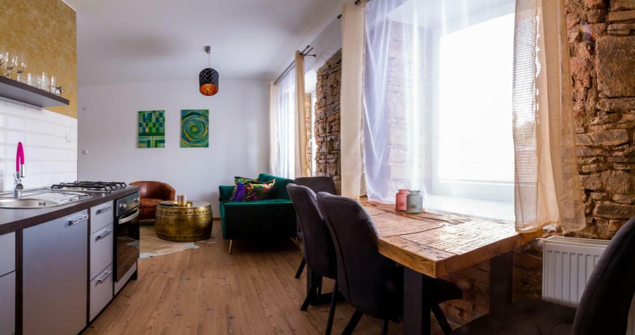 Apartman Luxury - Veľký Slavkov Exteriör bild